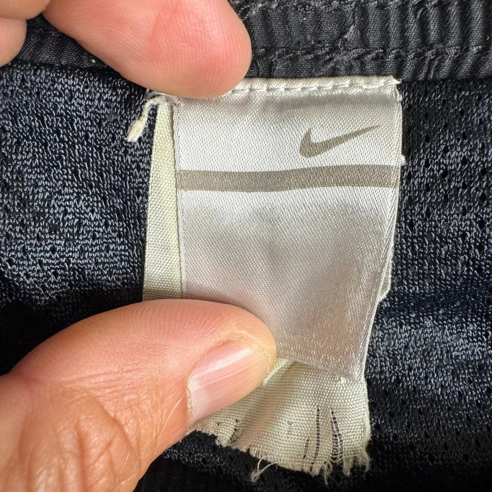 Nike Athletic Shorts Mens Size L Black Running Mesh Lined Gym Pockets Swoosh